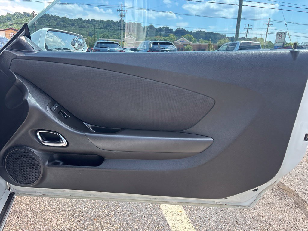 Used 2013 Chevrolet Camaro SS RWD image 27