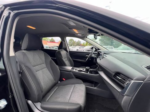 Used 2024 Nissan Rogue SV AWD/4WD image 20