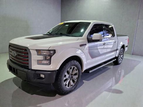 Used 2017 Ford F150 Lariat image 19