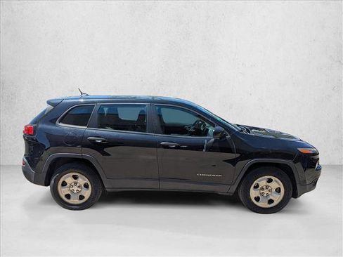 Used 2015 Jeep Cherokee Sport AWD/4WD image 4