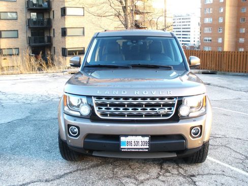 Used 2015 Land Rover LR4 HSE image 6