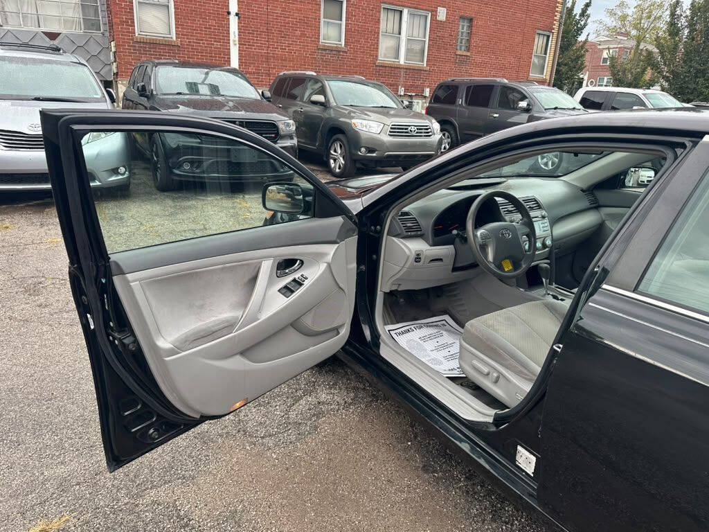 Used 2007 Toyota Camry LE FWD image 9
