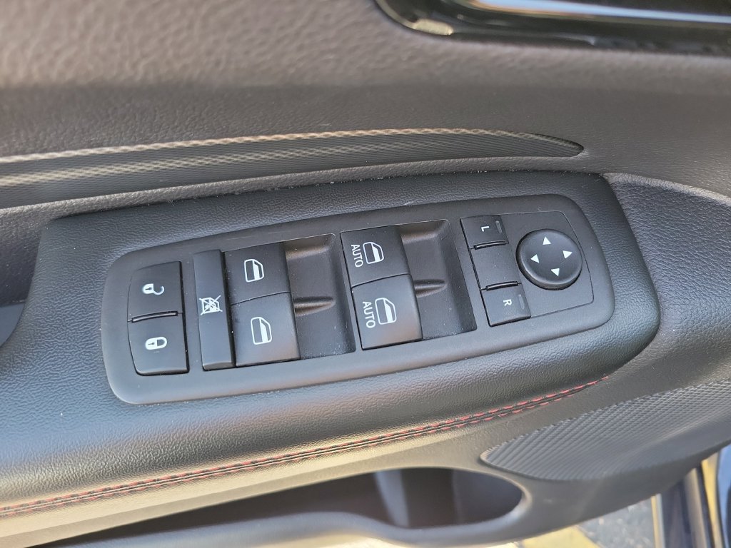 Used 2025 Dodge Durango GT AWD/4WD image 25