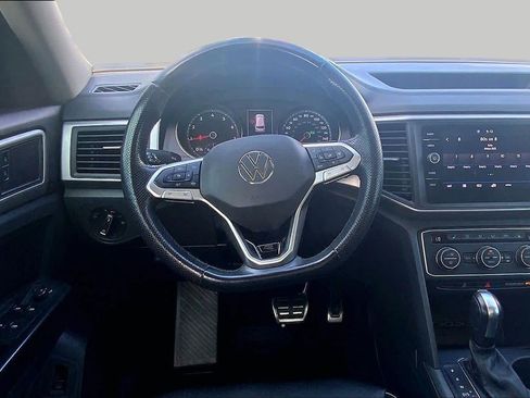 Used 2021 Volkswagen Atlas SE w/ Panoramic Sunroof Package FWD image 6