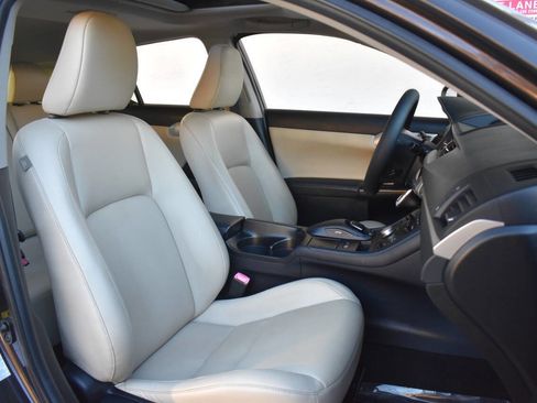 Used 2012 Lexus CT 200h Premium image 20