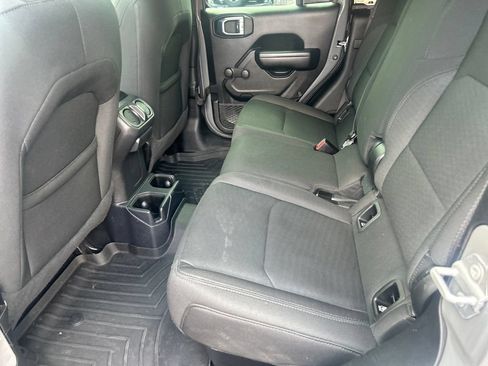 Used 2021 Jeep Gladiator Sport AWD/4WD image 28
