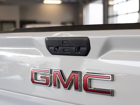 Used 2019 GMC Sierra 1500 AT4 w/ AT4 Premium Package AWD/4WD image 7