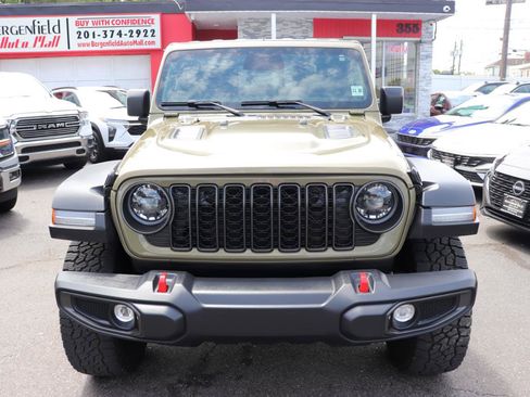Used 2026 Jeep Gladiator Rubicon AWD/4WD image 8