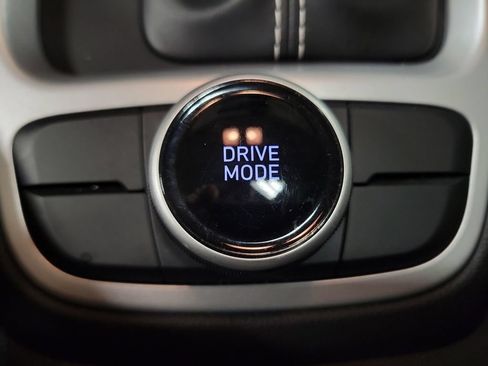 Used 2020 Hyundai Venue SEL w/ Convenience Package FWD image 22