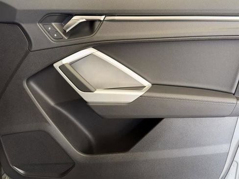 Certified 2025 Audi Q3 2.0T Premium w/ Convenience Package AWD/4WD image 29