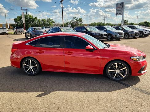 Used 2022 Honda Civic Touring image 5