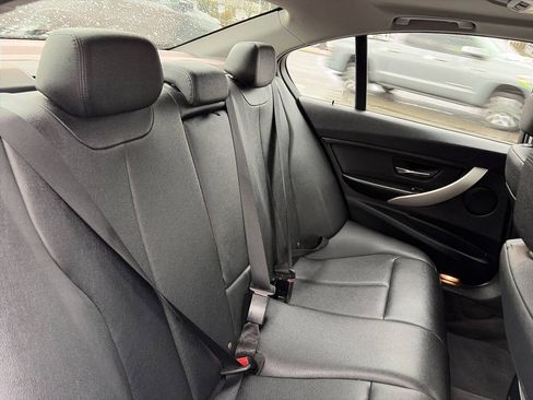 Used 2014 BMW 320i Sedan RWD image 22