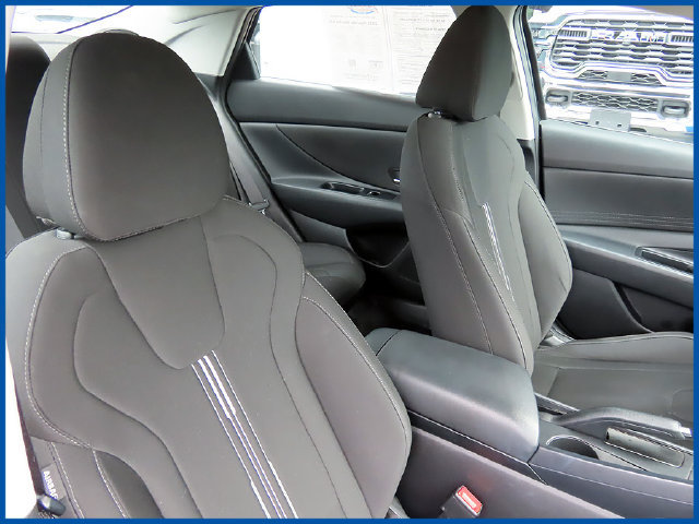 Used 2021 Hyundai Elantra SEL FWD image 9