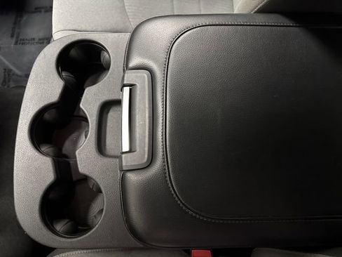 Used 2022 RAM 1500 Classic SLT image 19