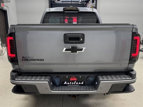 Used 2019 Chevrolet Colorado Z71 AWD/4WD image 9