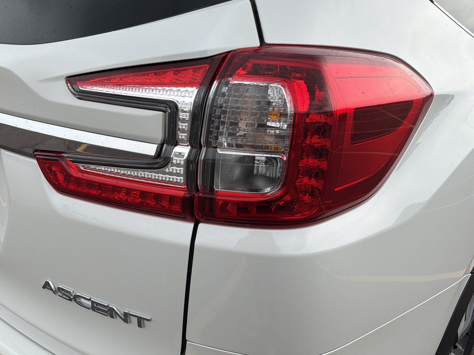 Certified 2025 Subaru Ascent Premium AWD/4WD image 17
