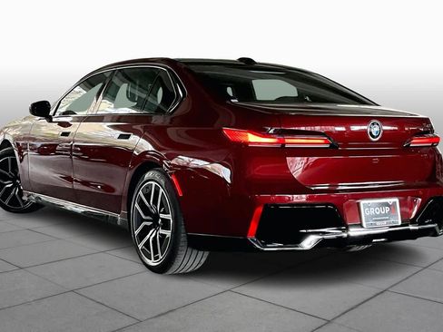 Certified 2025 BMW 740i image 11