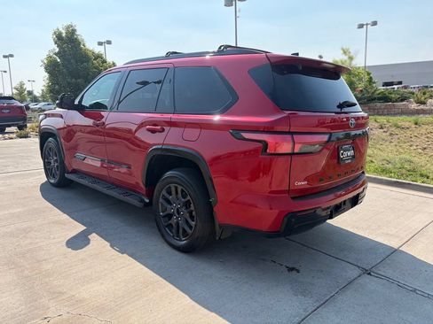 Used 2023 Toyota Sequoia Platinum AWD/4WD image 9