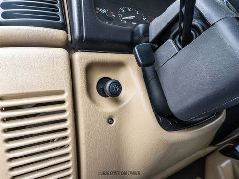 Used 1999 Jeep Wrangler Sahara AWD/4WD image 28