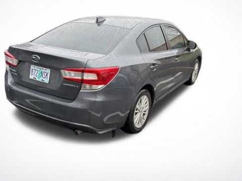 Used 2018 Subaru Impreza 2.0i Premium image 5