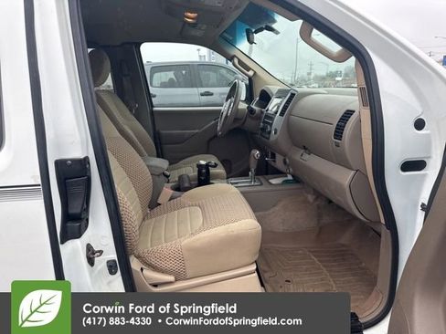 Used 2015 Nissan Frontier SV image 14