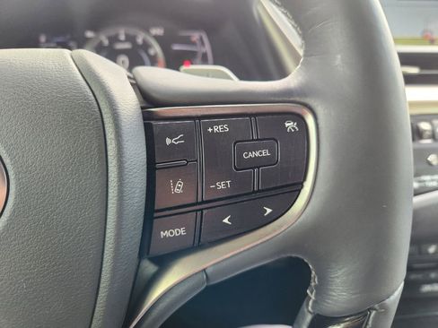 Used 2019 Lexus ES 350 Ultra Luxury w/ Accessory Package 2 FWD image 29