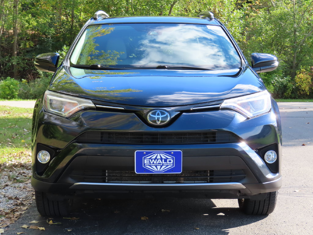 Used 2018 Toyota RAV4 Limited w/ All Weather Liner Package AWD/4WD image 19