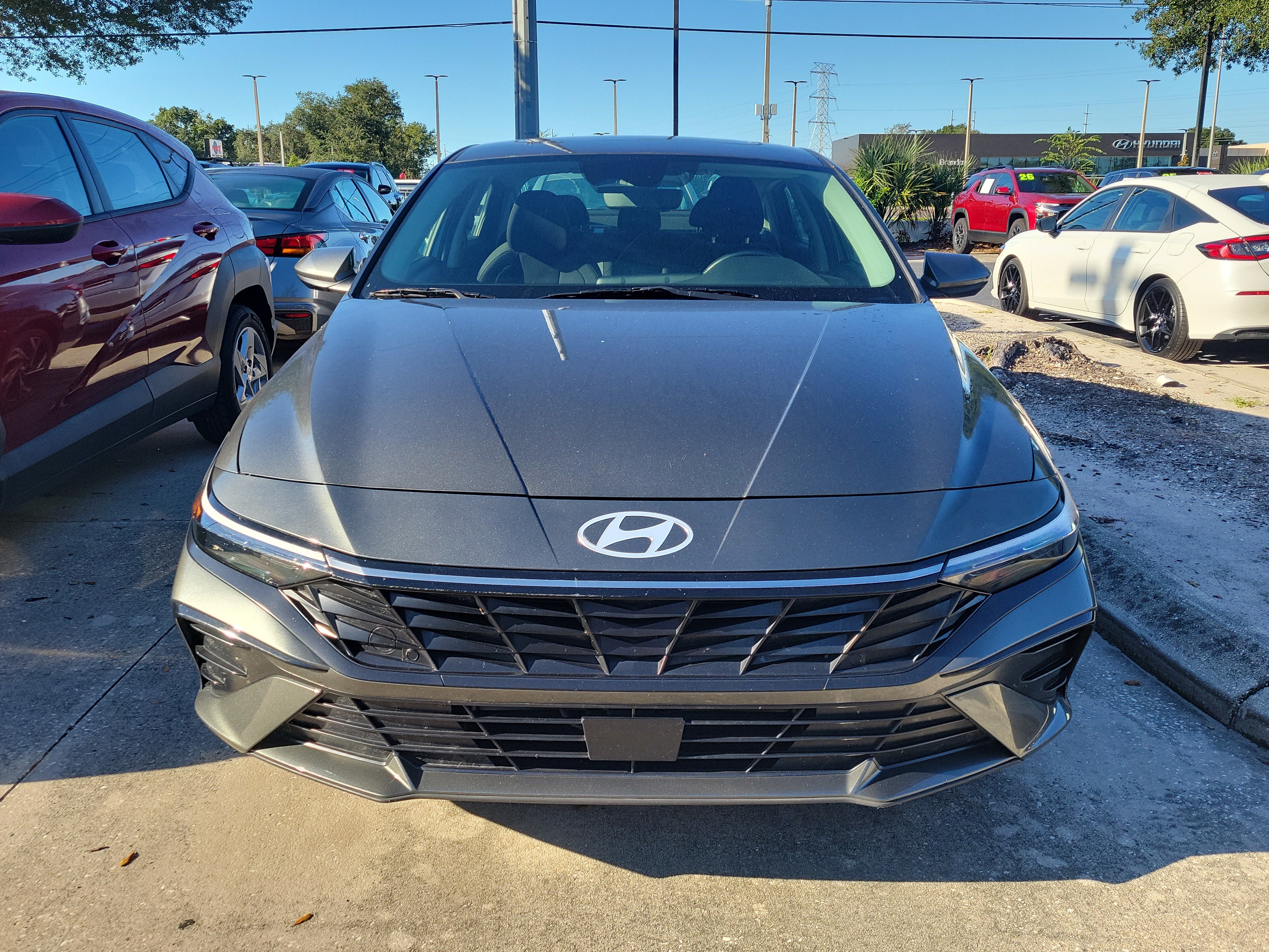 Used 2025 Hyundai Elantra SEL FWD image 2