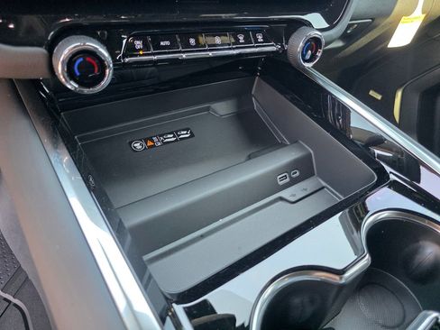 New 2026 Chevrolet Tahoe Premier w/ Sun And Tow Package image 15