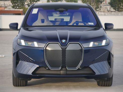 New 2026 BMW iX xDrive45 w/ Premium Package image 2