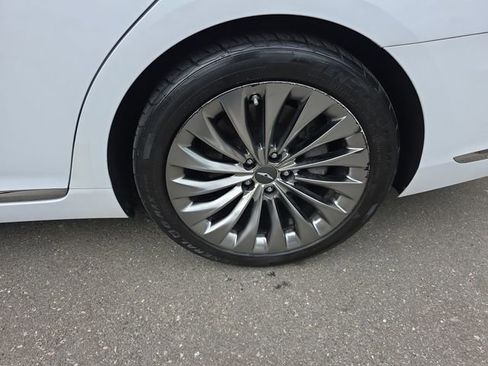 Used 2017 Genesis G90 3.3T Premium image 48