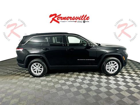 New 2025 Jeep Grand Cherokee Laredo X w/ Luxury Tech Group I image 8