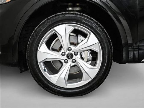 Used 2023 Audi Q5 2.0T Premium Plus w/ Premium Plus Package AWD/4WD image 25