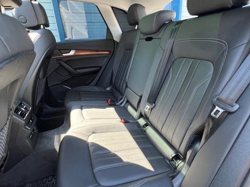 Used 2022 Audi Q5 2.0T Premium w/ Convenience Package image 8