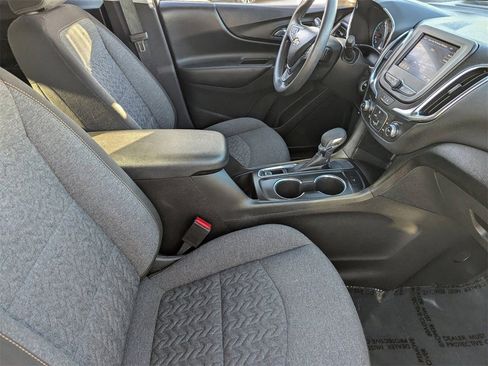 Used 2024 Chevrolet Equinox LT image 9