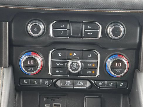 Used 2021 GMC Yukon AT4 w/ Rear Media and Nav Package AWD/4WD image 14