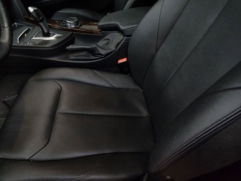 Used 2017 BMW 320i xDrive Sedan image 22