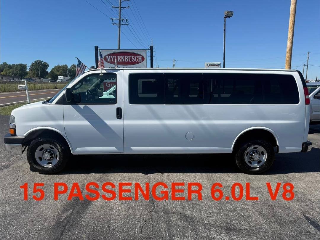 Used 2016 Chevrolet Express 3500 LT w/ LT Preferred Equipment Group RWD image 1