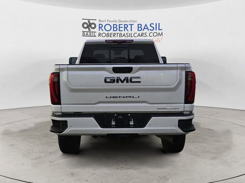 Used 2024 GMC Sierra 3500 Denali Ultimate image 4