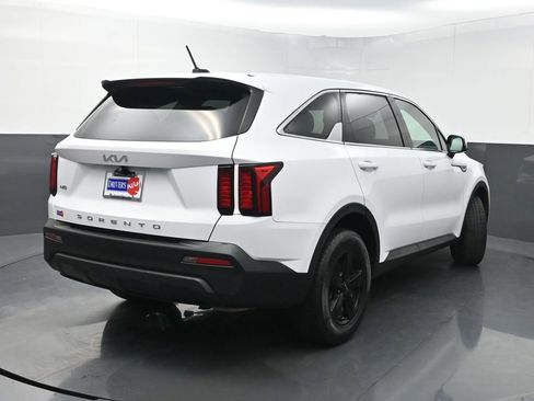 Used 2022 Kia Sorento LX image 22