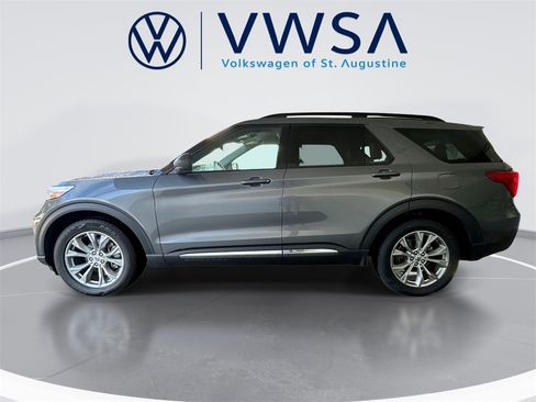 Used 2023 Ford Explorer XLT w/ Equipment Group 202A image 5