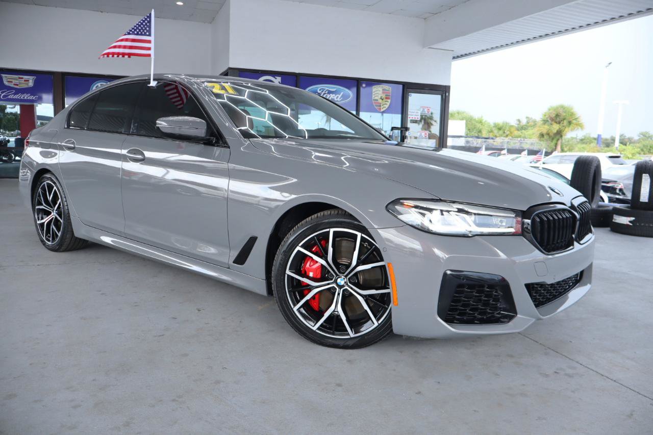 Used 2021 BMW 540i w/ M Sport Package RWD image 3