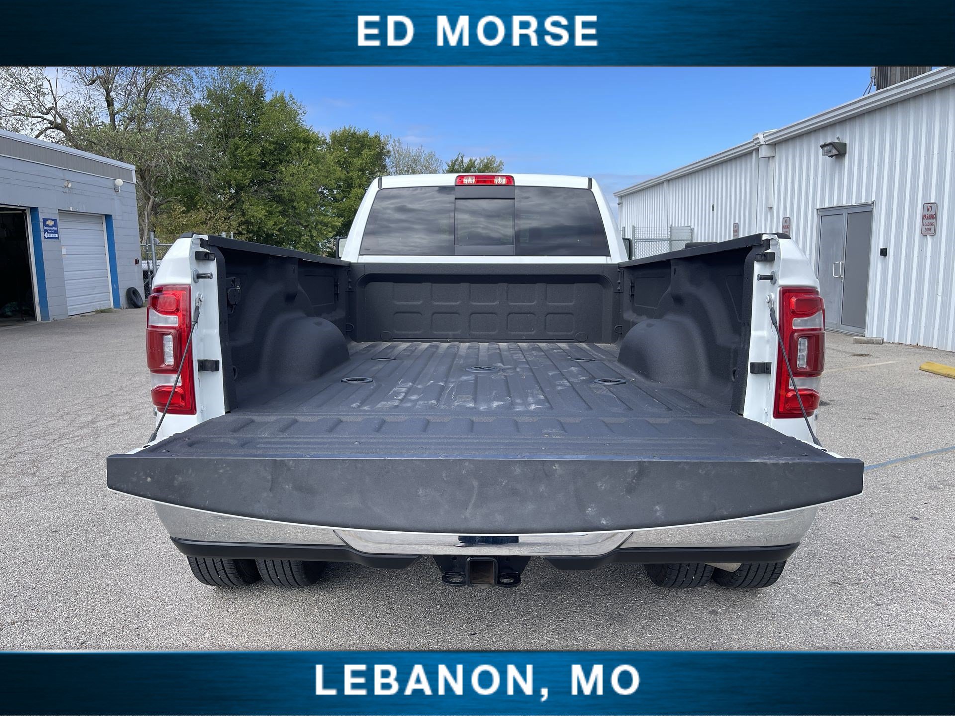 Used 2024 RAM 3500 Tradesman w/ Chrome Appearance Group AWD/4WD image 24