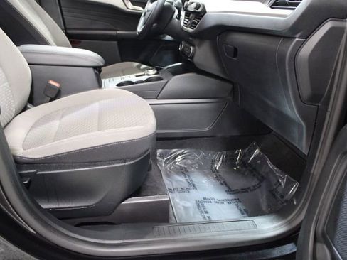 Used 2021 Ford Escape SE image 23