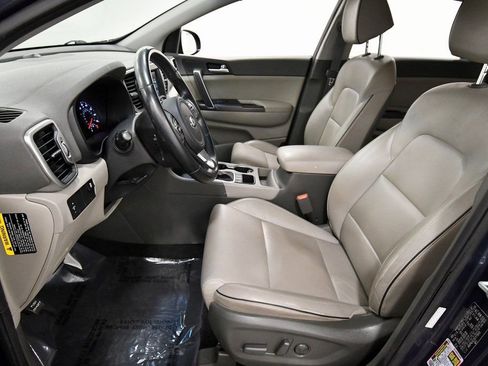 Used 2017 Kia Sportage EX image 14