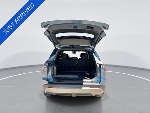 New 2026 Chevrolet Equinox LT w/ Convenience Package II FWD image 23