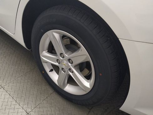 Used 2020 Chevrolet Malibu LS FWD image 31