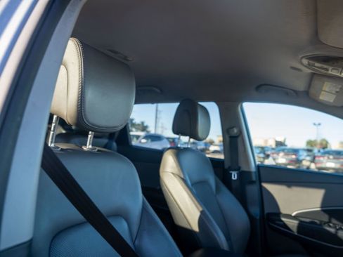 Used 2016 Hyundai Santa Fe Limited image 13