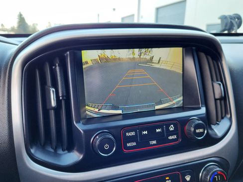 Used 2015 GMC Canyon SLE w/ SLE Convenience Package image 15