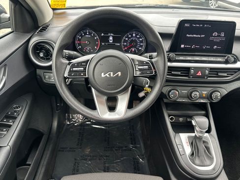 Used 2023 Kia Forte LXS w/ LXS Technology Package image 16